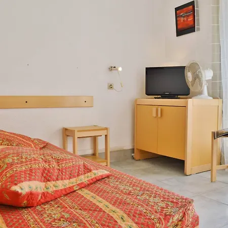 Lv360-307 Vue 4 Couchages * Le Lavandou