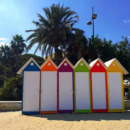 Lv360-307 Vue 4 Couchages * Le Lavandou